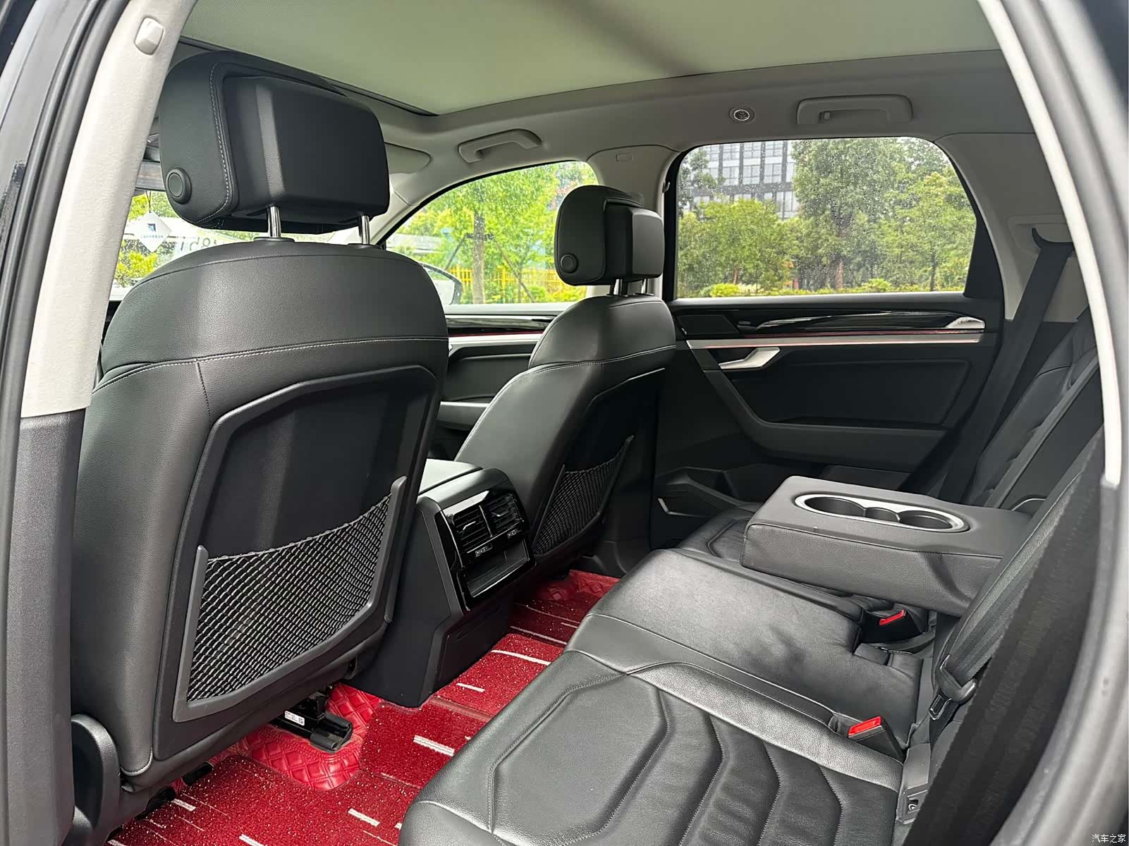 Volkswagen Touareg, 2022 13