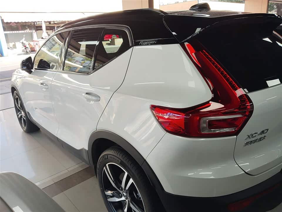 Volvo XC40