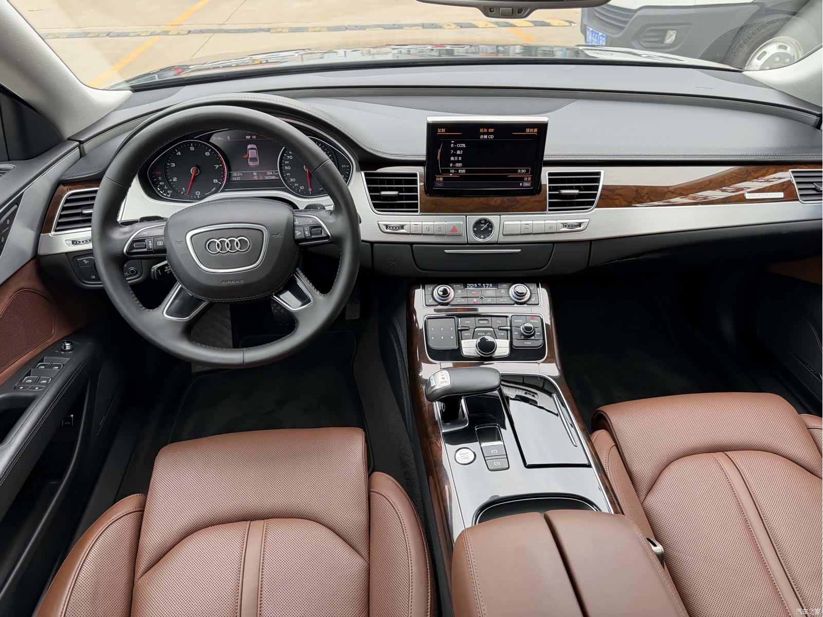 Audi A8L, 2017 6