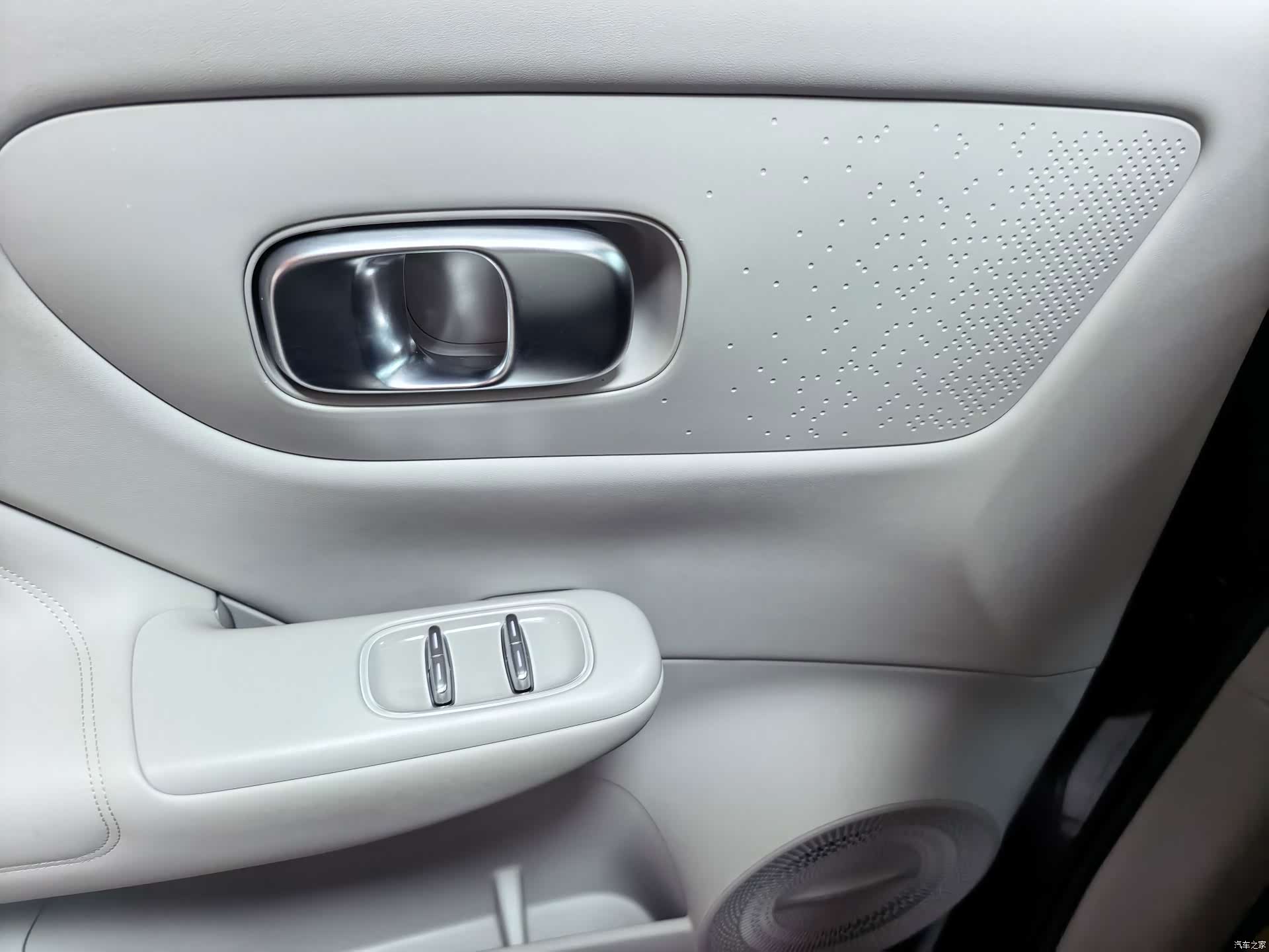 Leapmotor B10, 2025 10
