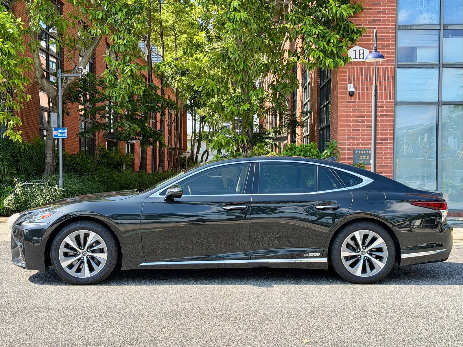 Lexus LS, 2020 2