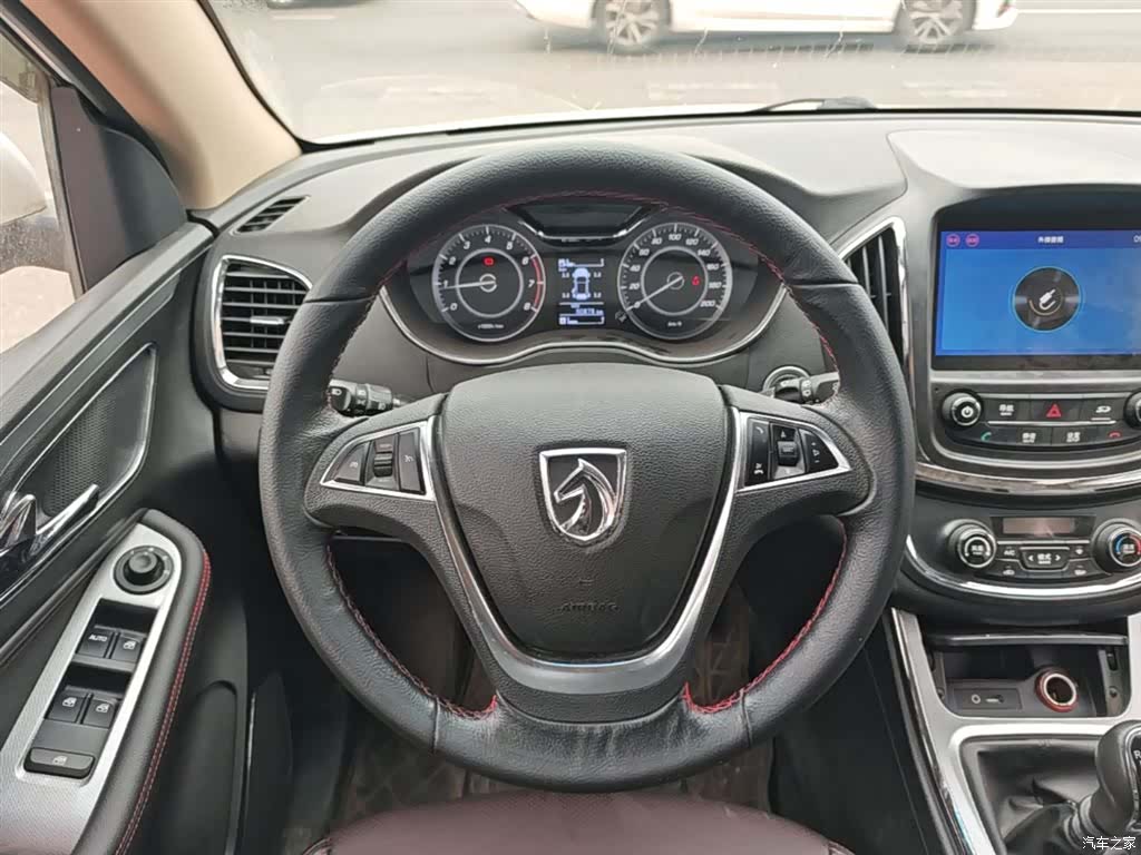 Wuling 560, 2017 11