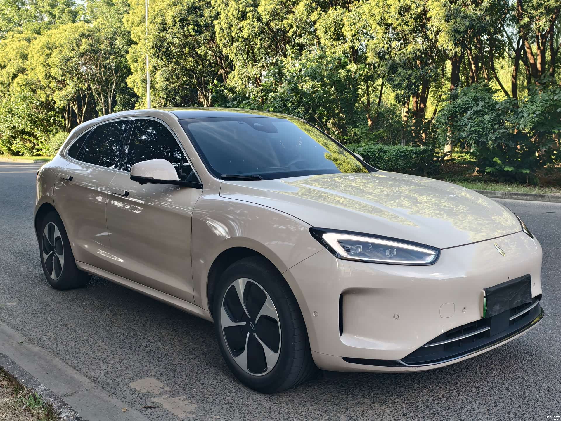 AITO M5, 2022 3