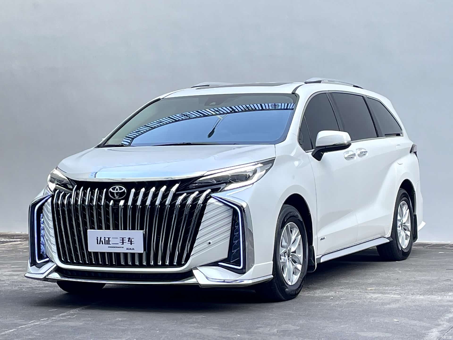 Toyota Granvia, 2025 2