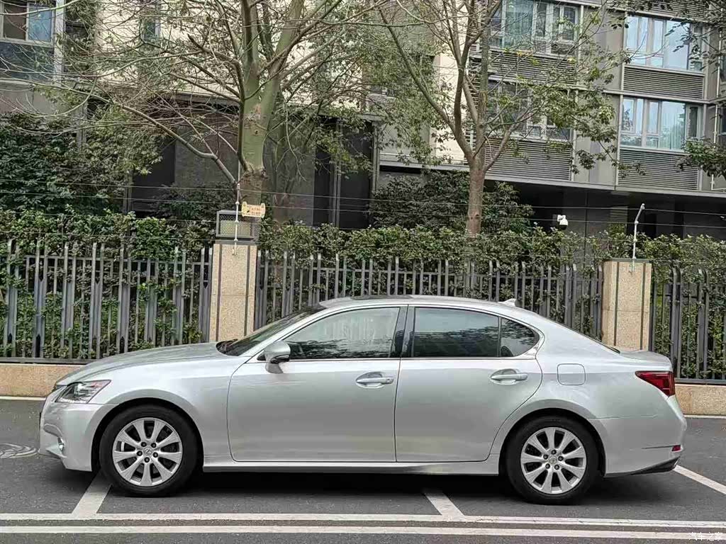Lexus GS, 2012 4