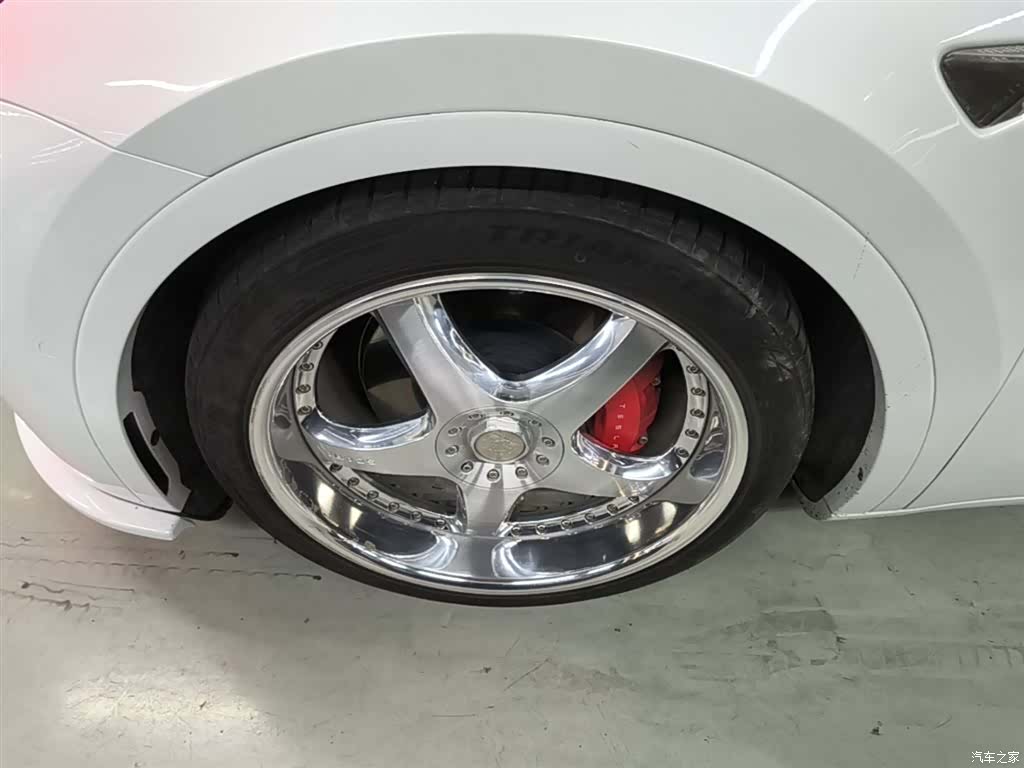 Tesla Model Y, 2023 23