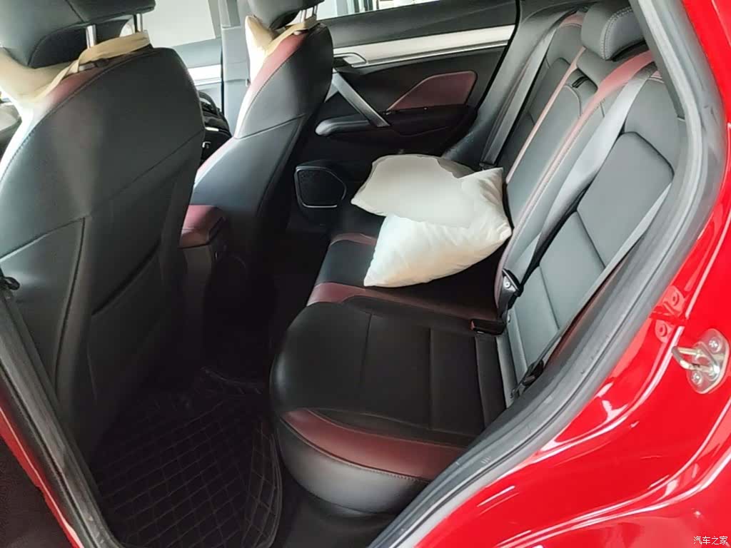 Geely Coolray, 2021 17