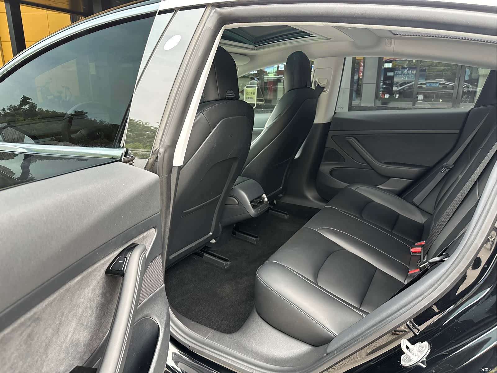 Tesla Model 3, 2020 16