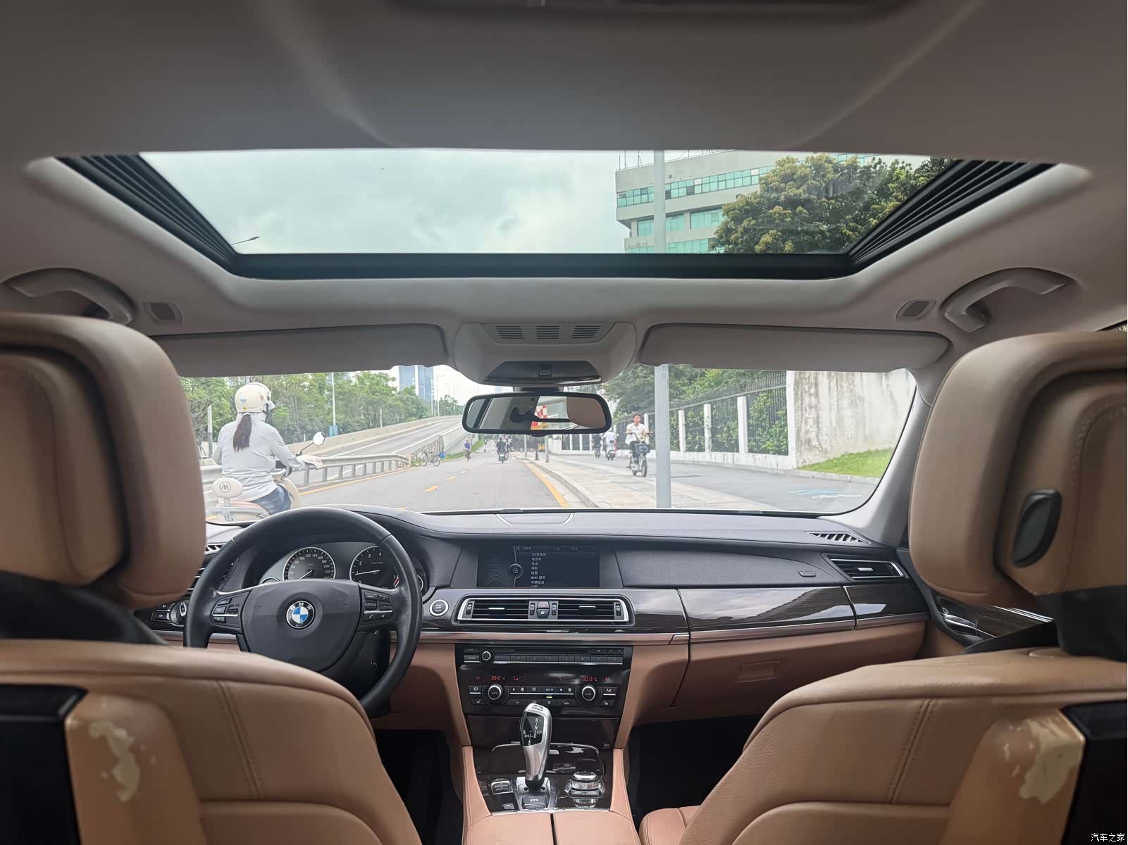 BMW 7 Series, 2011 12