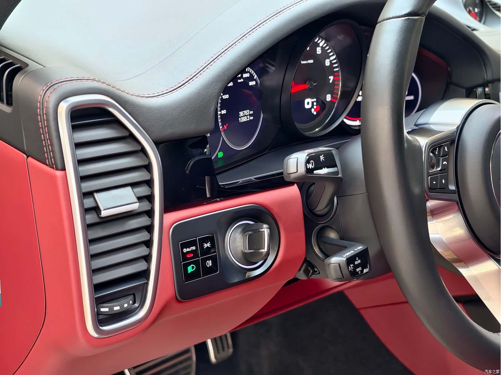 Porsche Cayenne, 2019 все фото