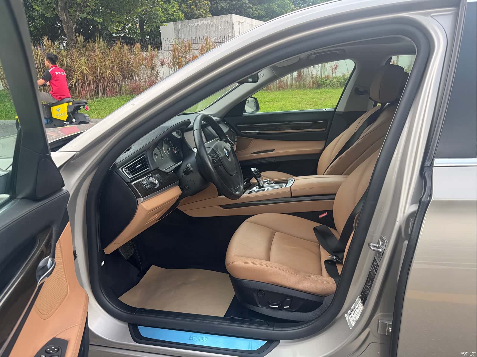 BMW 7 Series, 2011 все фото