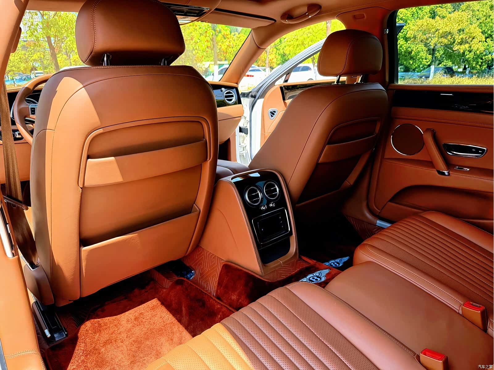 Bentley Flying Spur, 2020 32