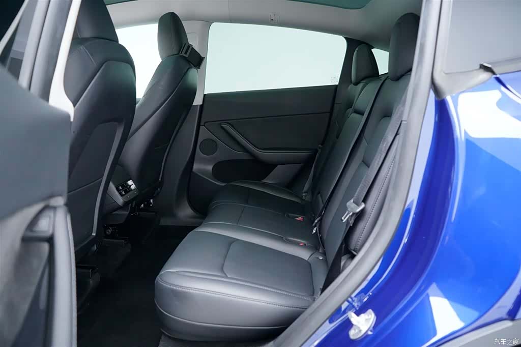 Tesla Model Y, 2024 все фото