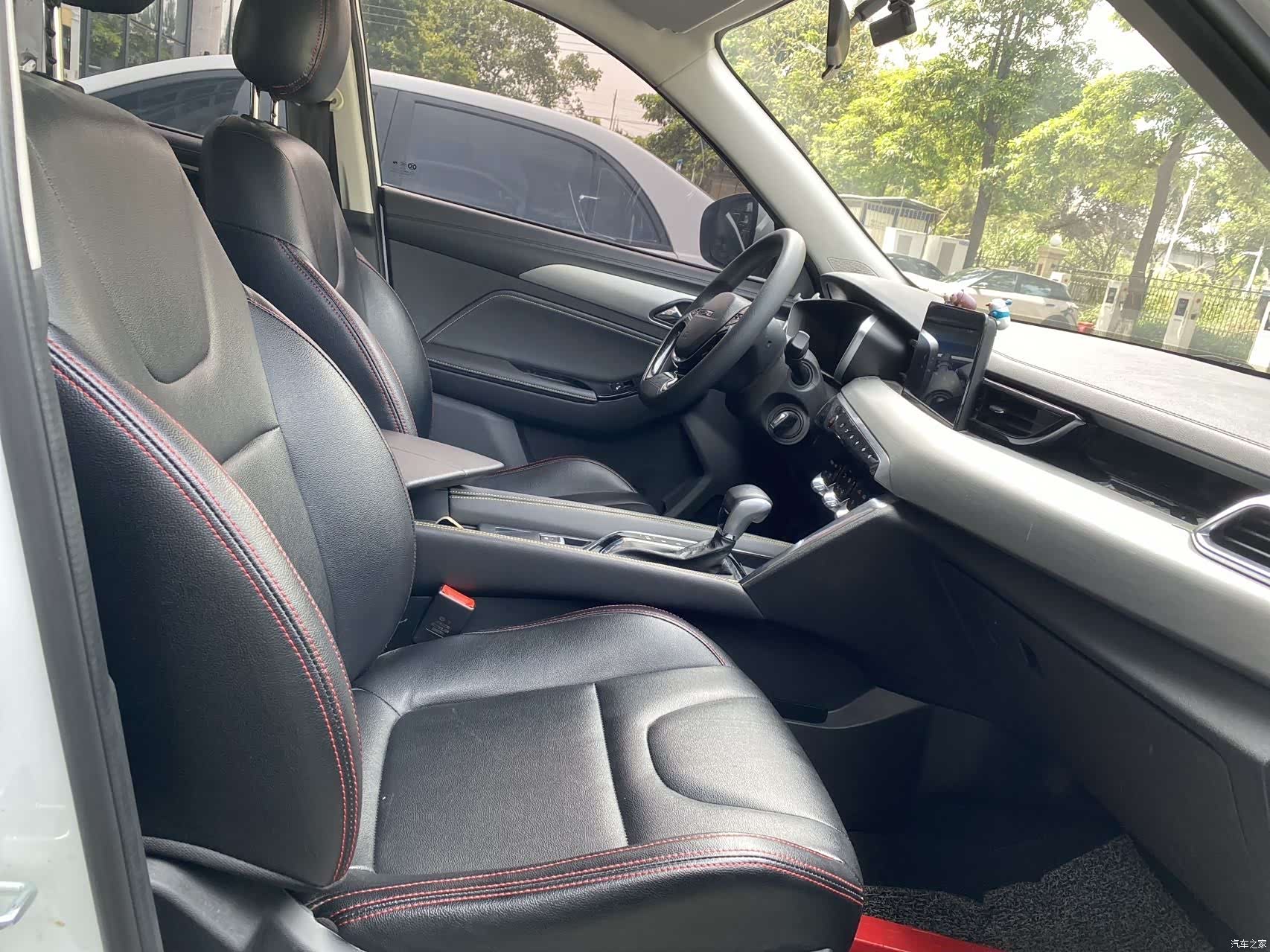 BAIC X3, 2020 13