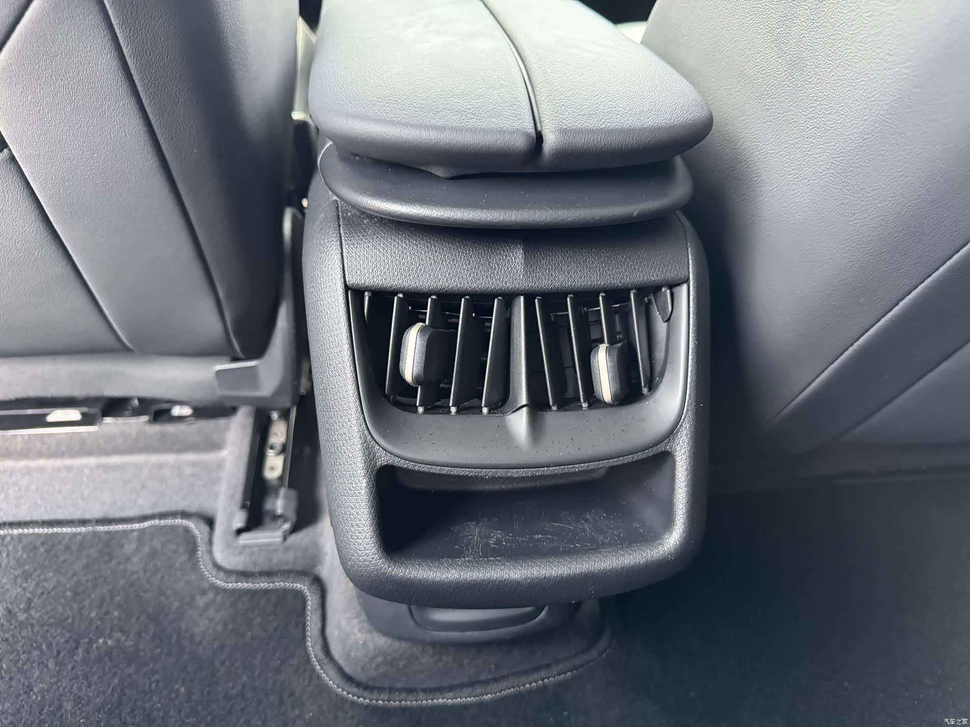 Volkswagen 06, 2025 27