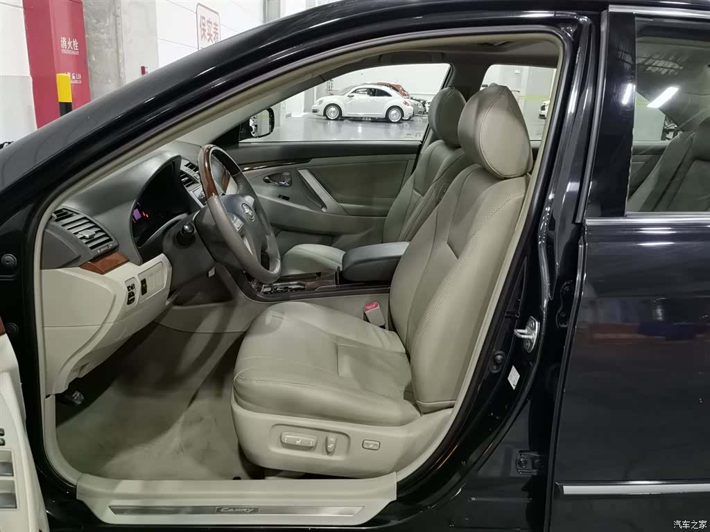 Toyota Camry, 2015 10