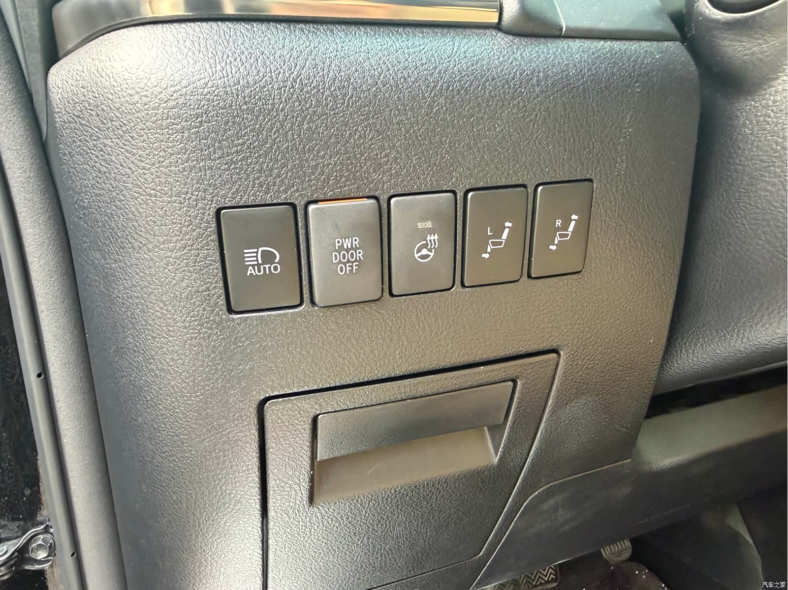 Toyota Alphard, 2021 7