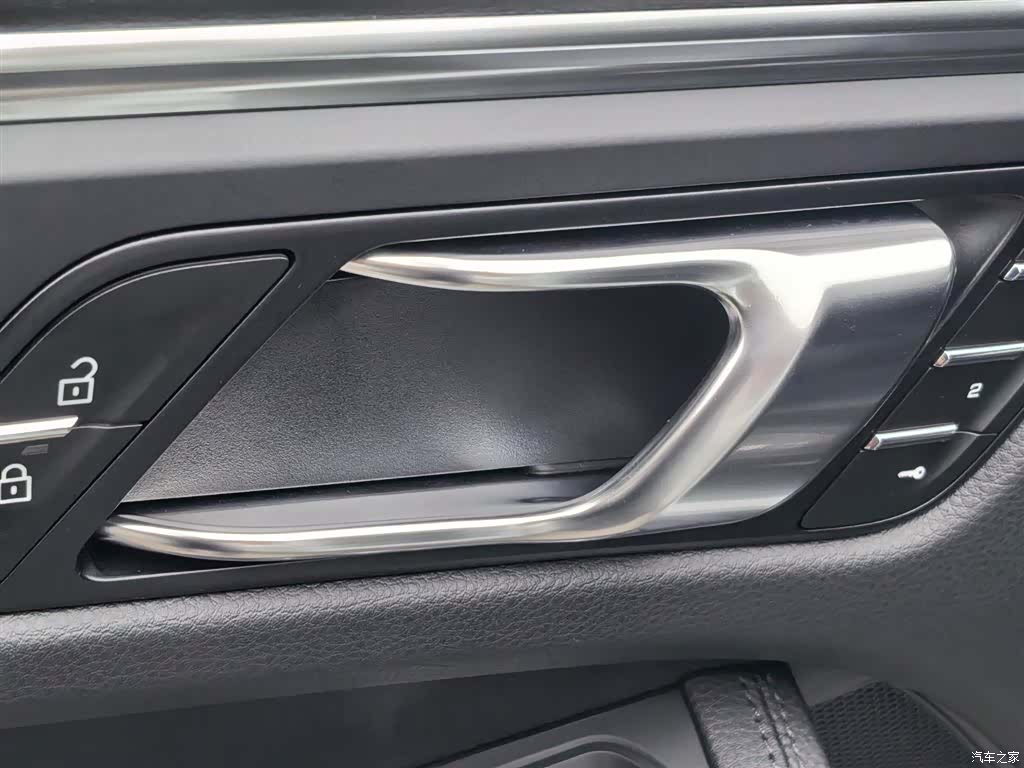 Porsche Macan, 2024 16