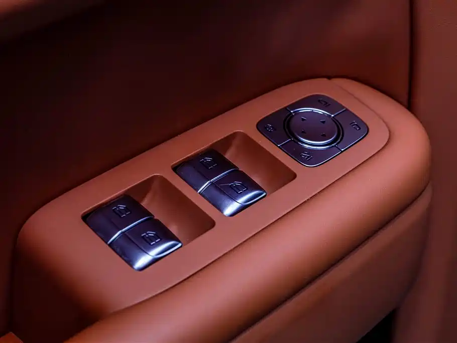 Li Auto Ideal L8