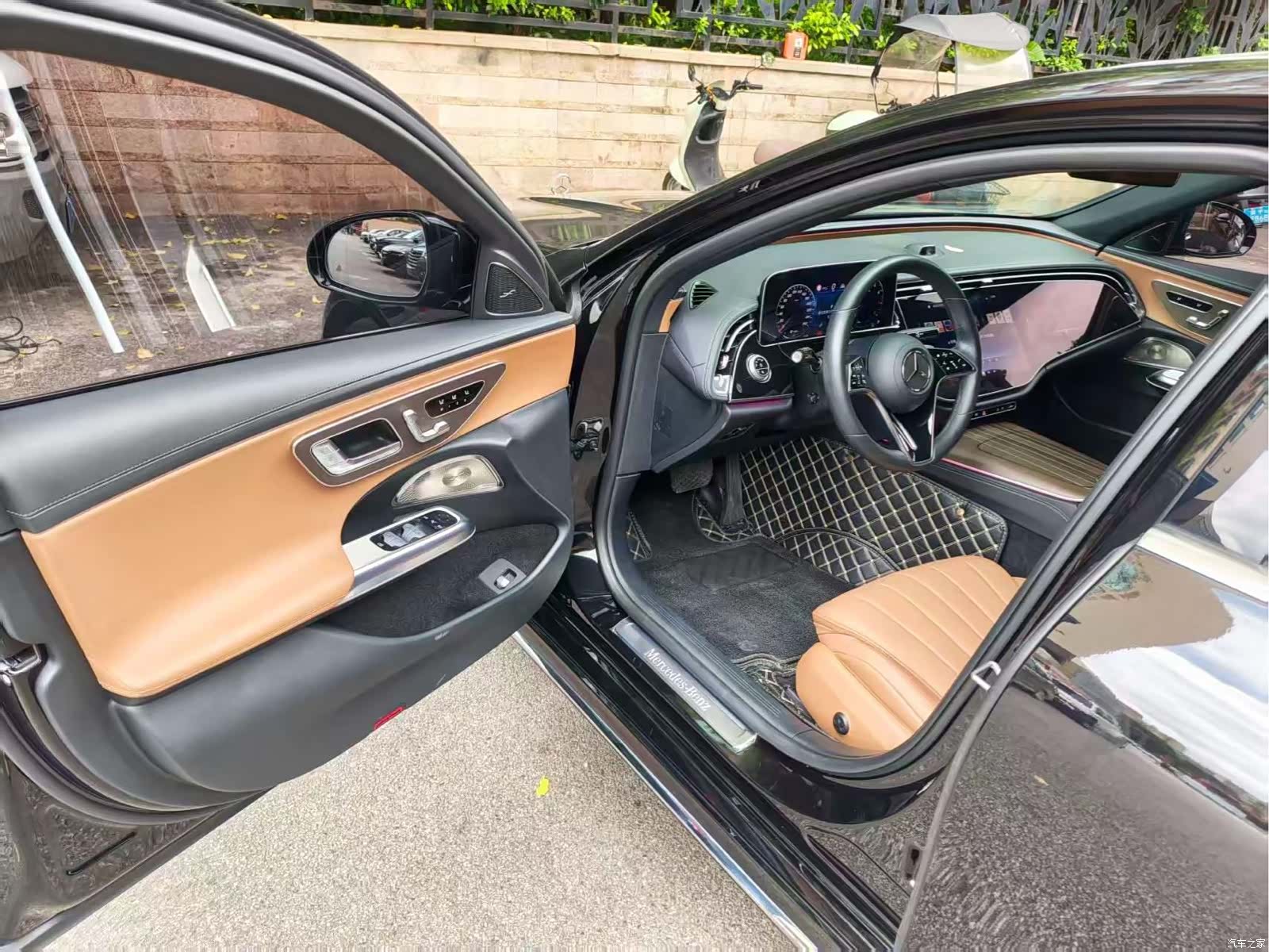 Mercedes-Benz E-Class, 2024 3