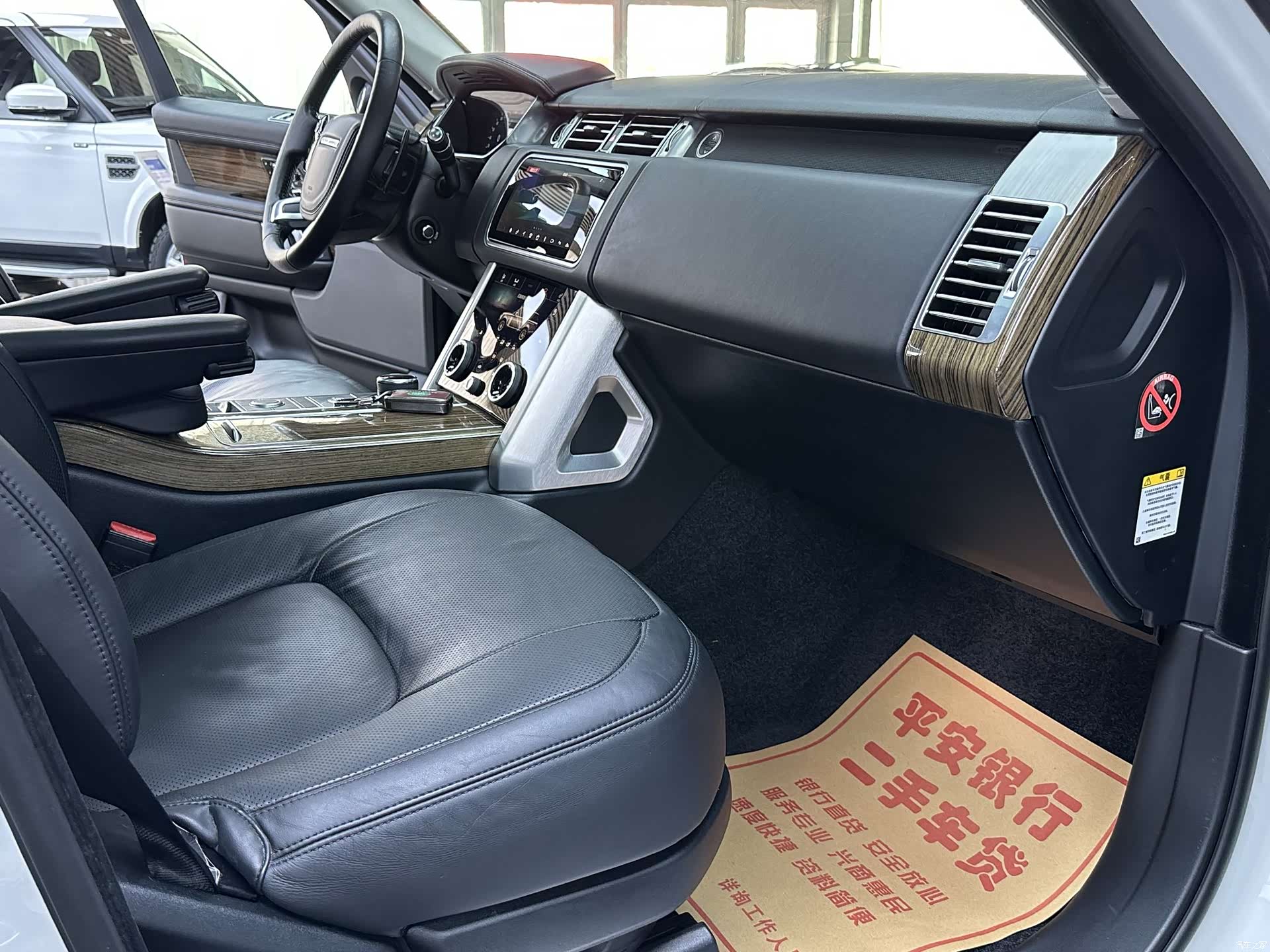 Land Rover Range Rover, 2018 все фото