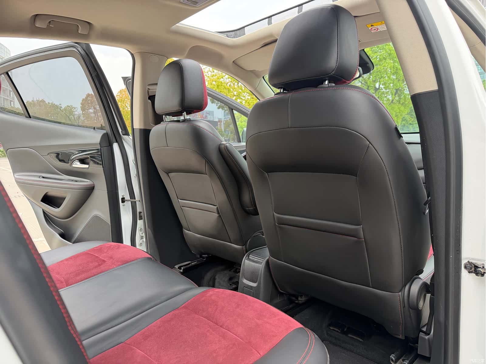 Buick Encore, 2017 11