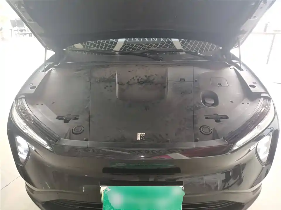 NIO ES6