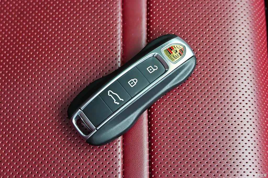 Porsche Cayenne, 2023 38