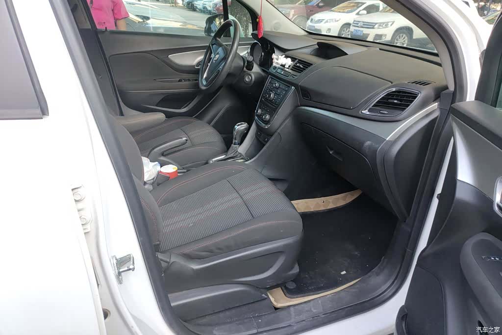 Buick Encore, 2015 8
