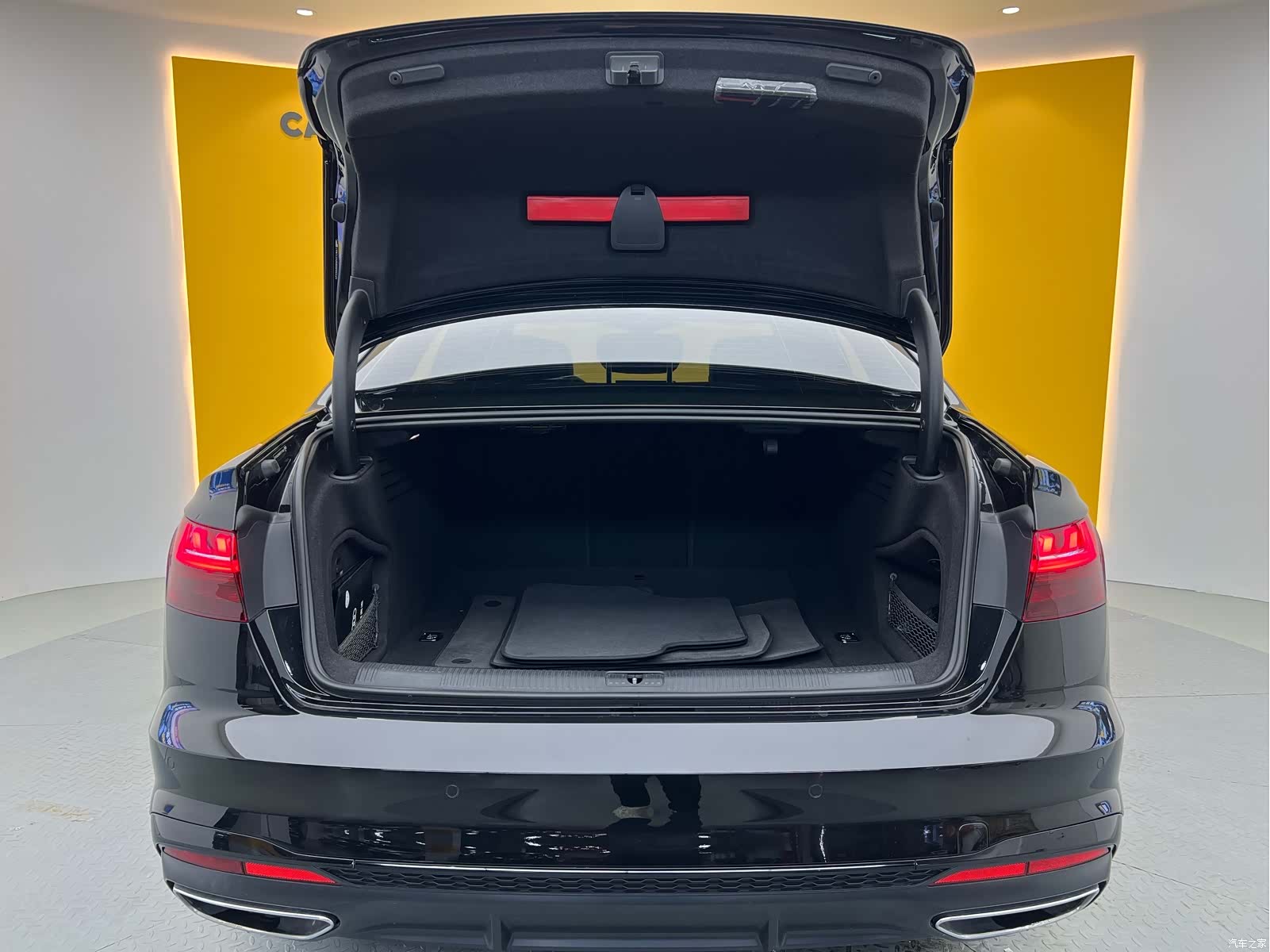 Audi A4L, 2024 27