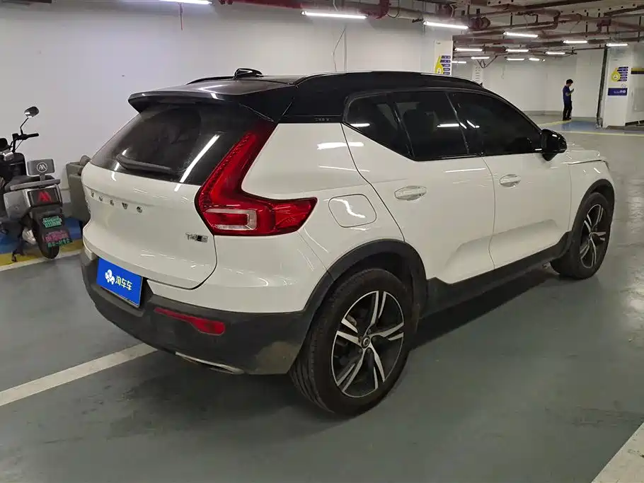 Volvo XC40