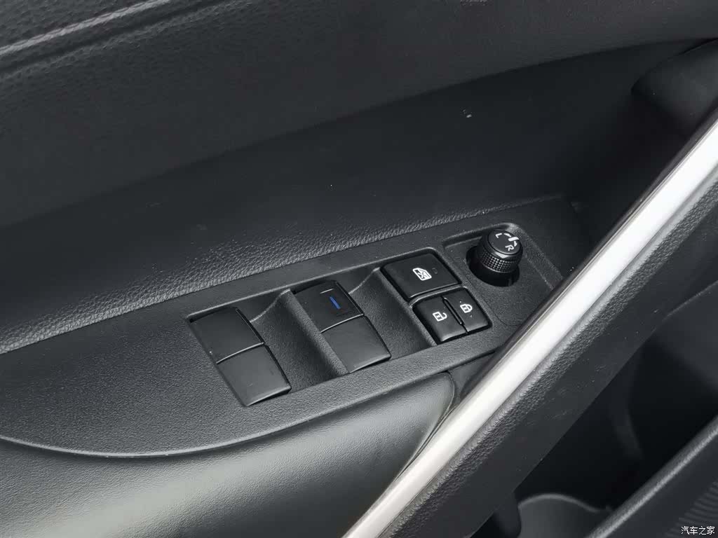 Toyota Frontlander, 2023 9