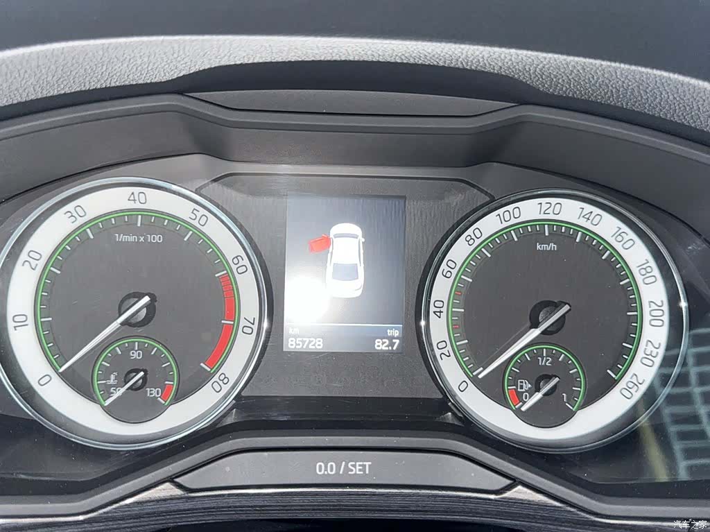 Skoda Superb, 2018 9