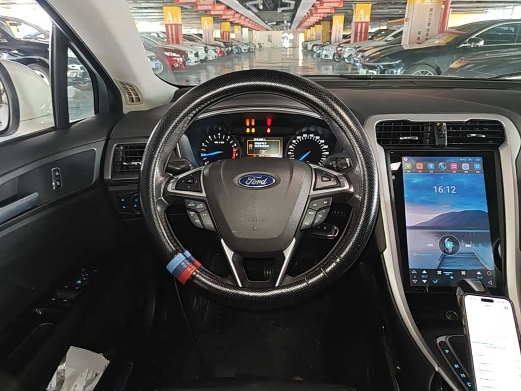Ford Mondeo, 2016 11