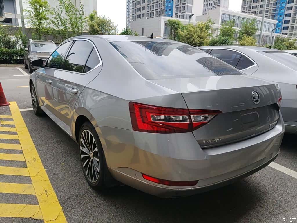 Skoda Superb, 2018 24