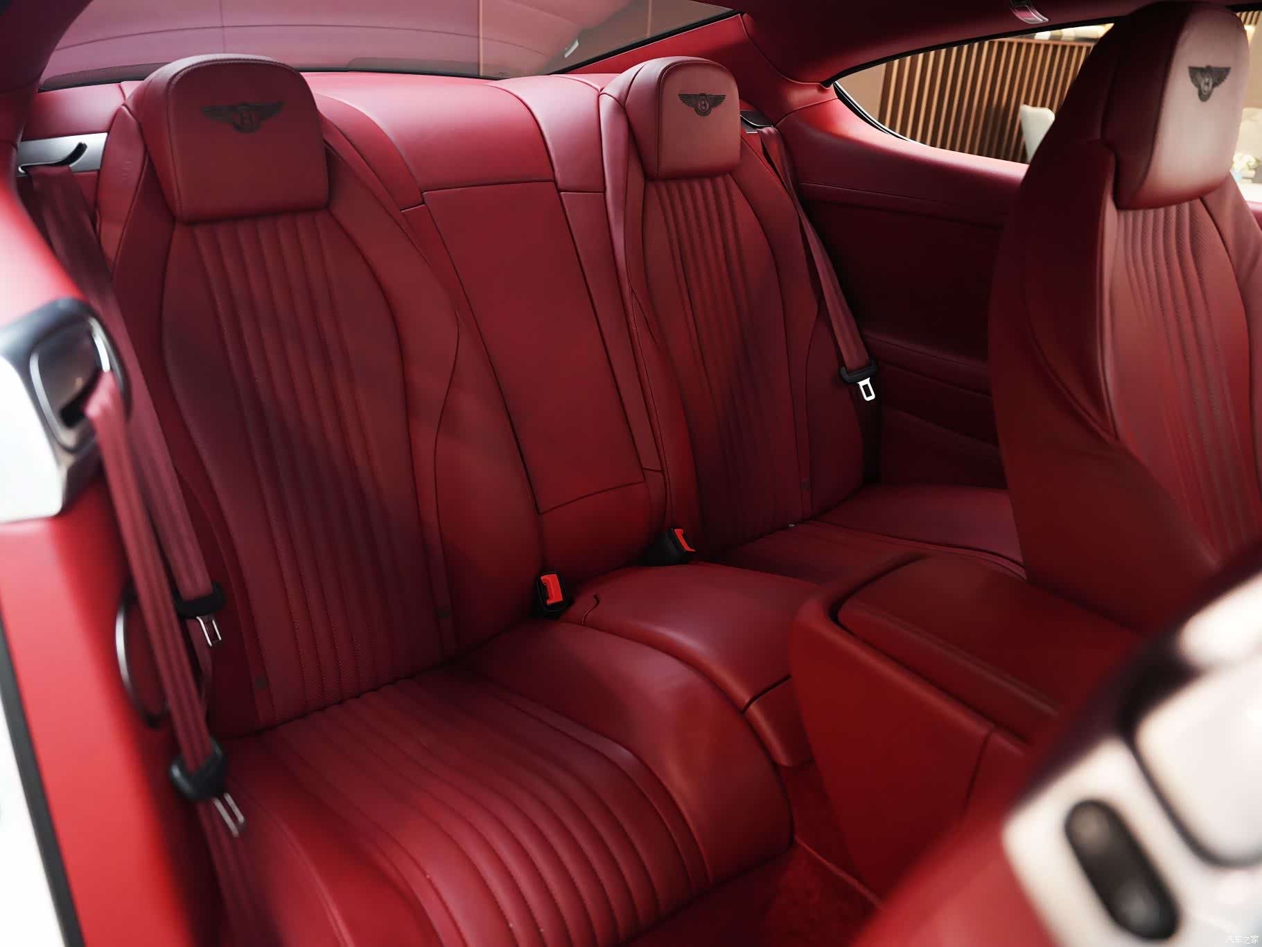 Bentley Continental GT, 2017 11