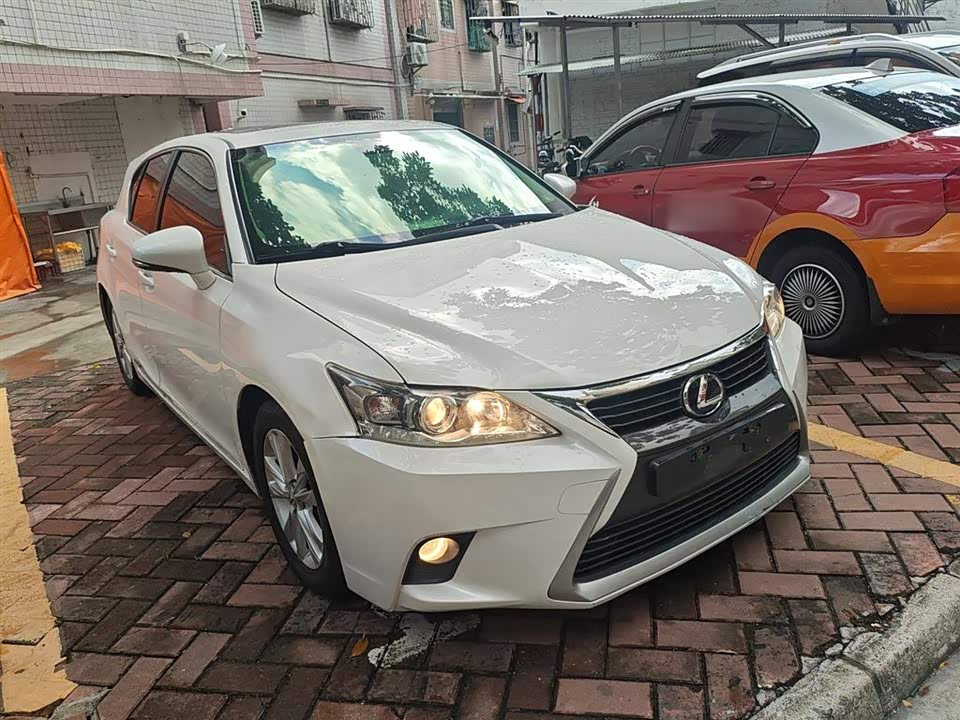 Lexus CT