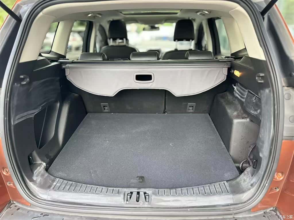 Ford Kuga, 2019 12