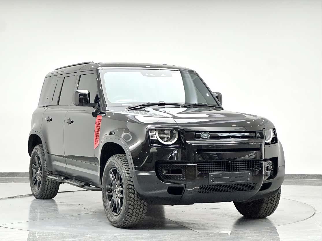 Land Rover Defender, 2022 3