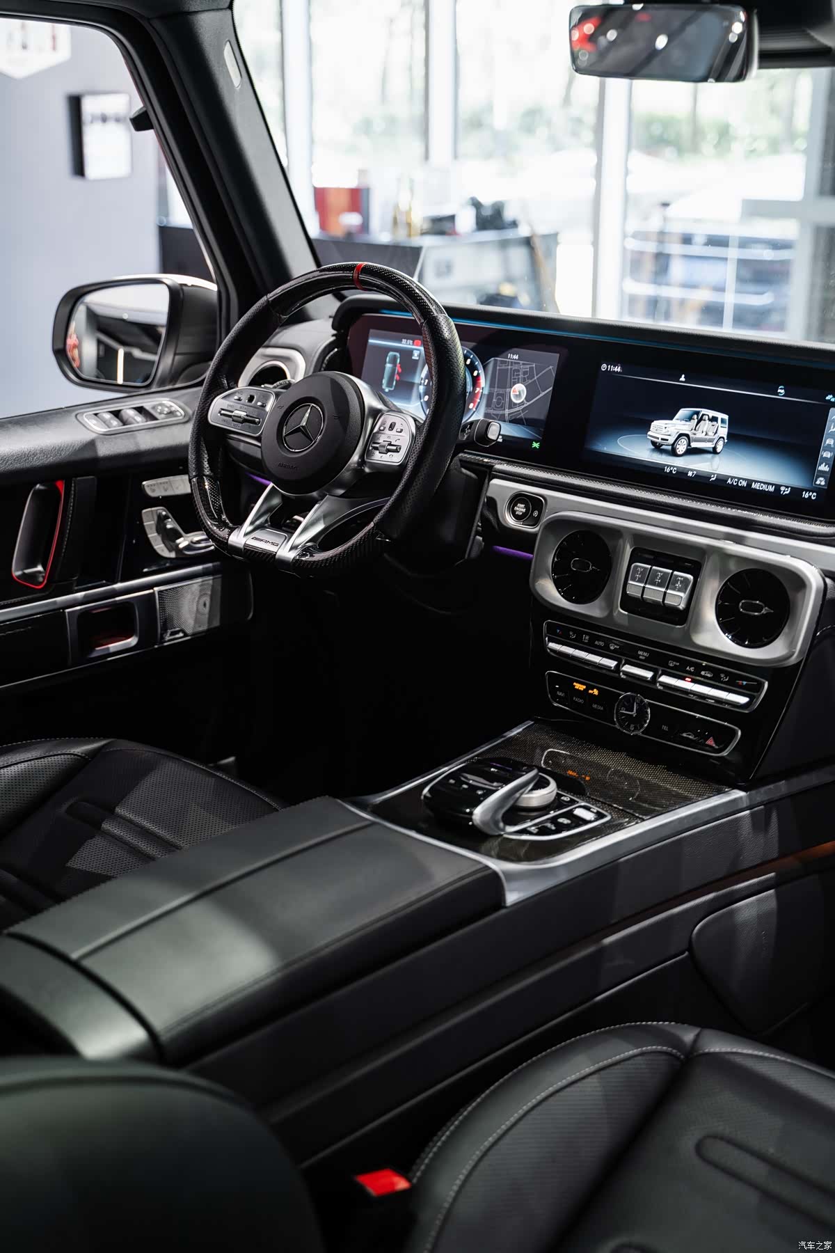 Mercedes-Benz G-Class, 2022 24