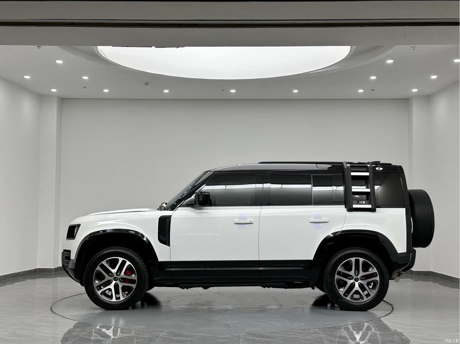 Land Rover Defender, 2021 все фото
