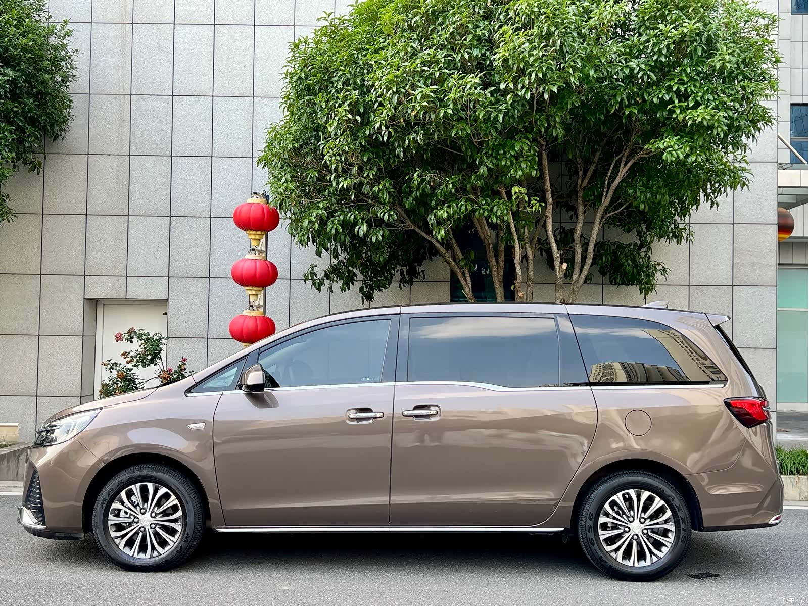Buick GL8, 2024 все фото
