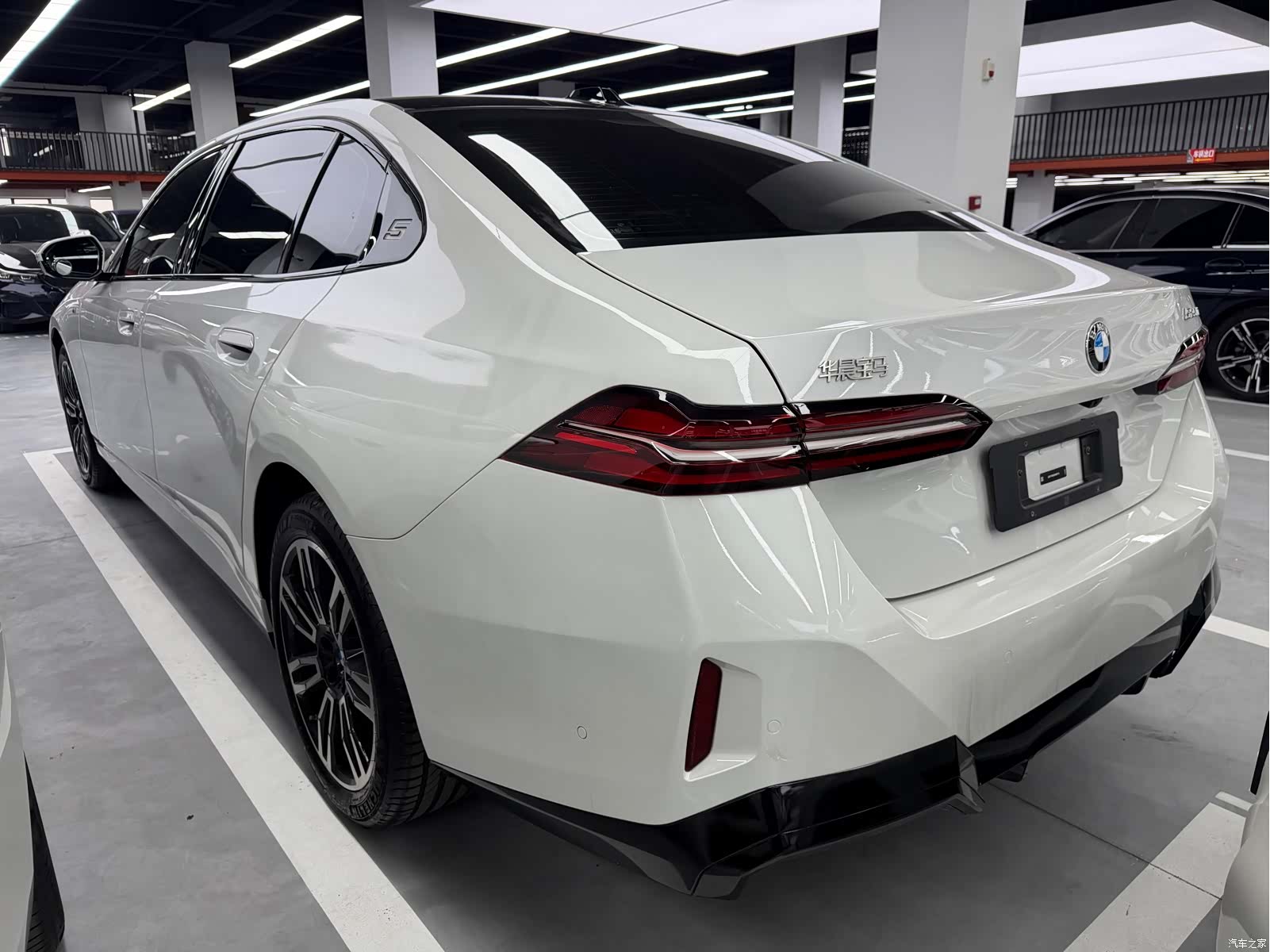 BMW 5 Series, 2025 14
