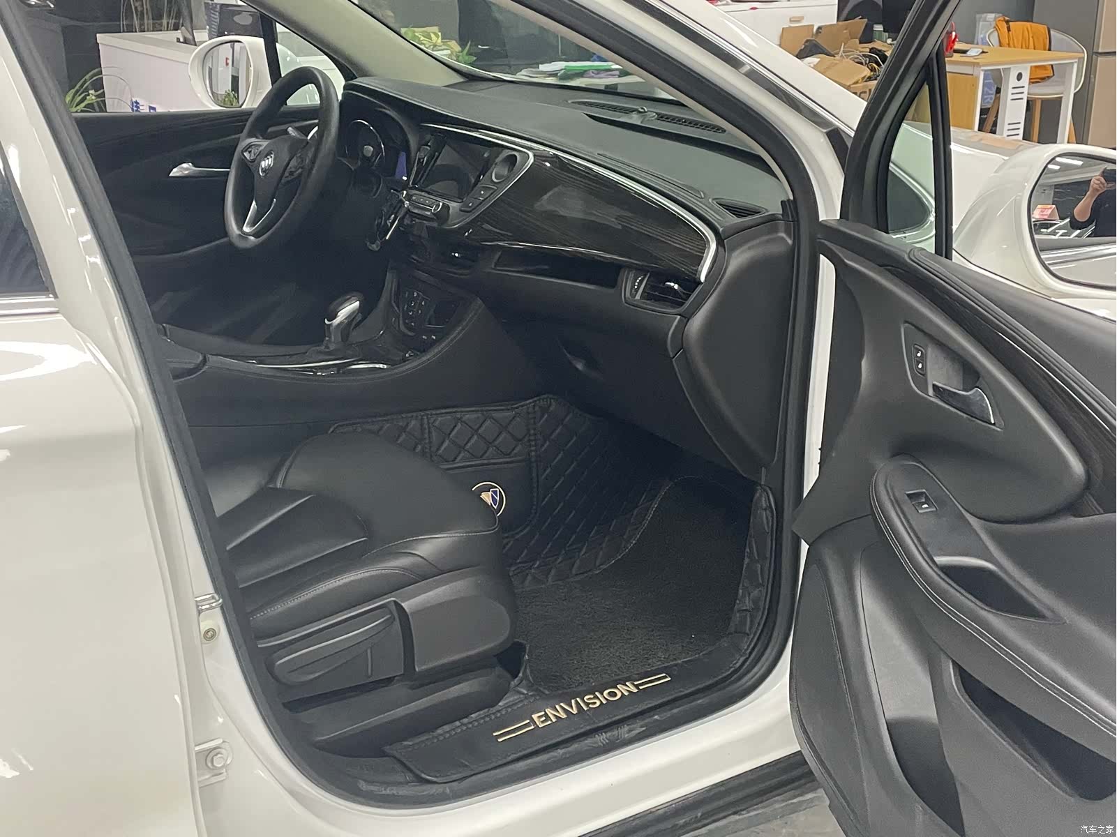 Buick Envision Plus, 2020 7