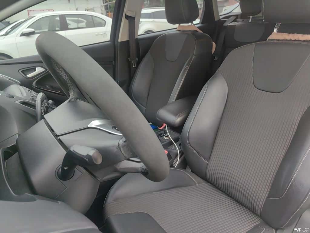 Ford Focus, 2015 12