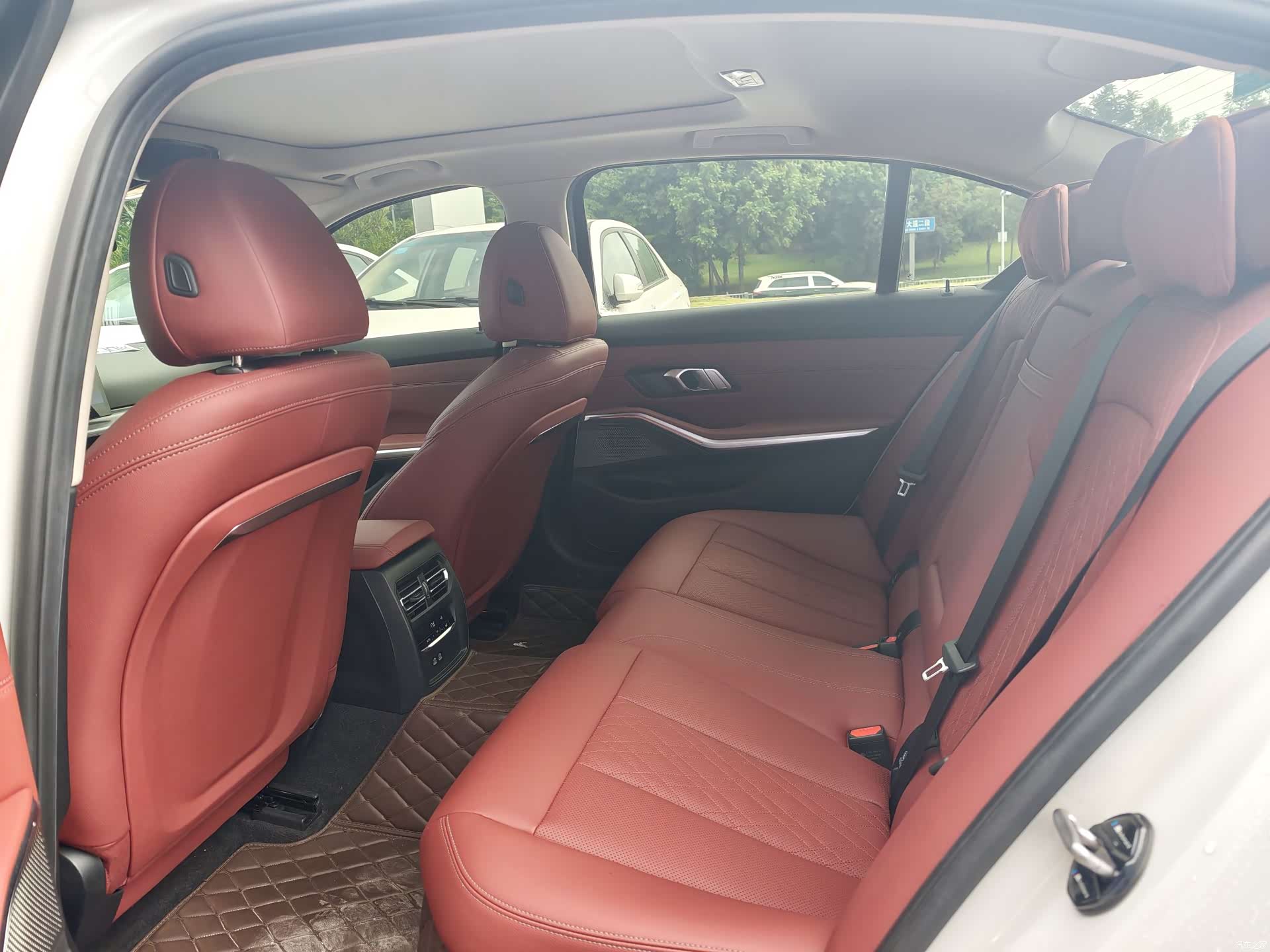 BMW 3 Series, 2025 все фото