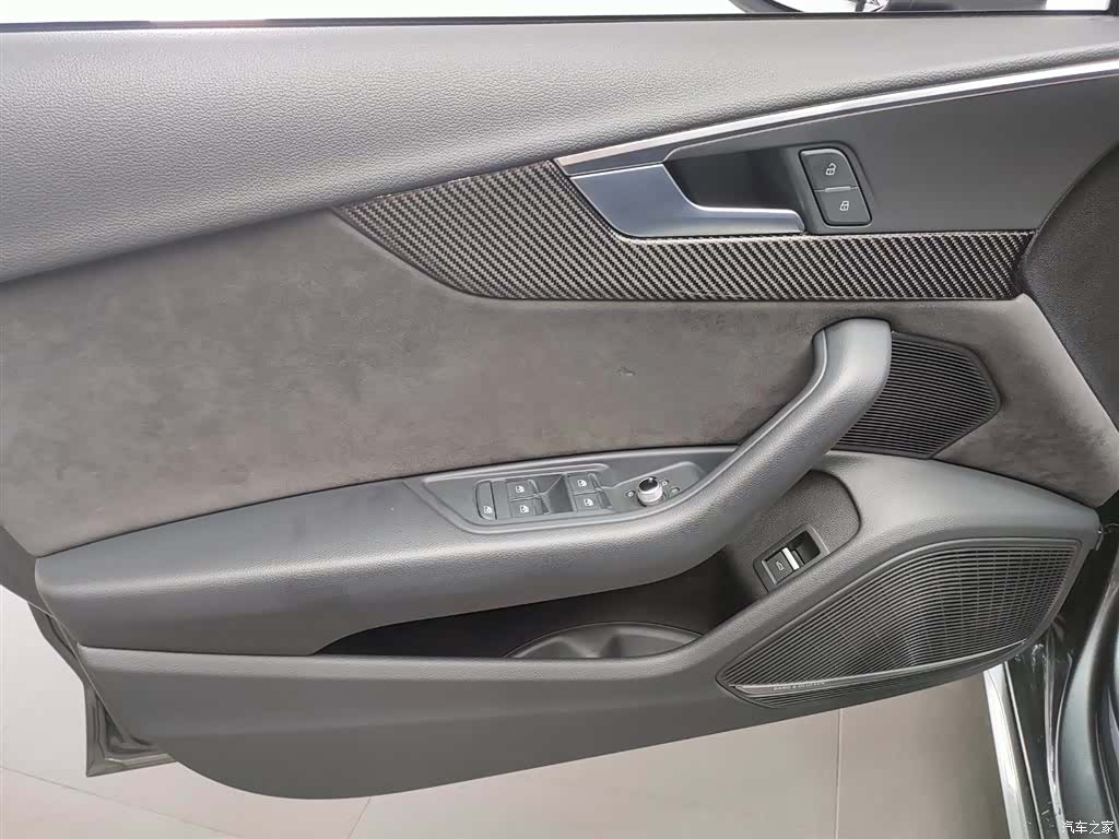 Audi A4L, 2021 25
