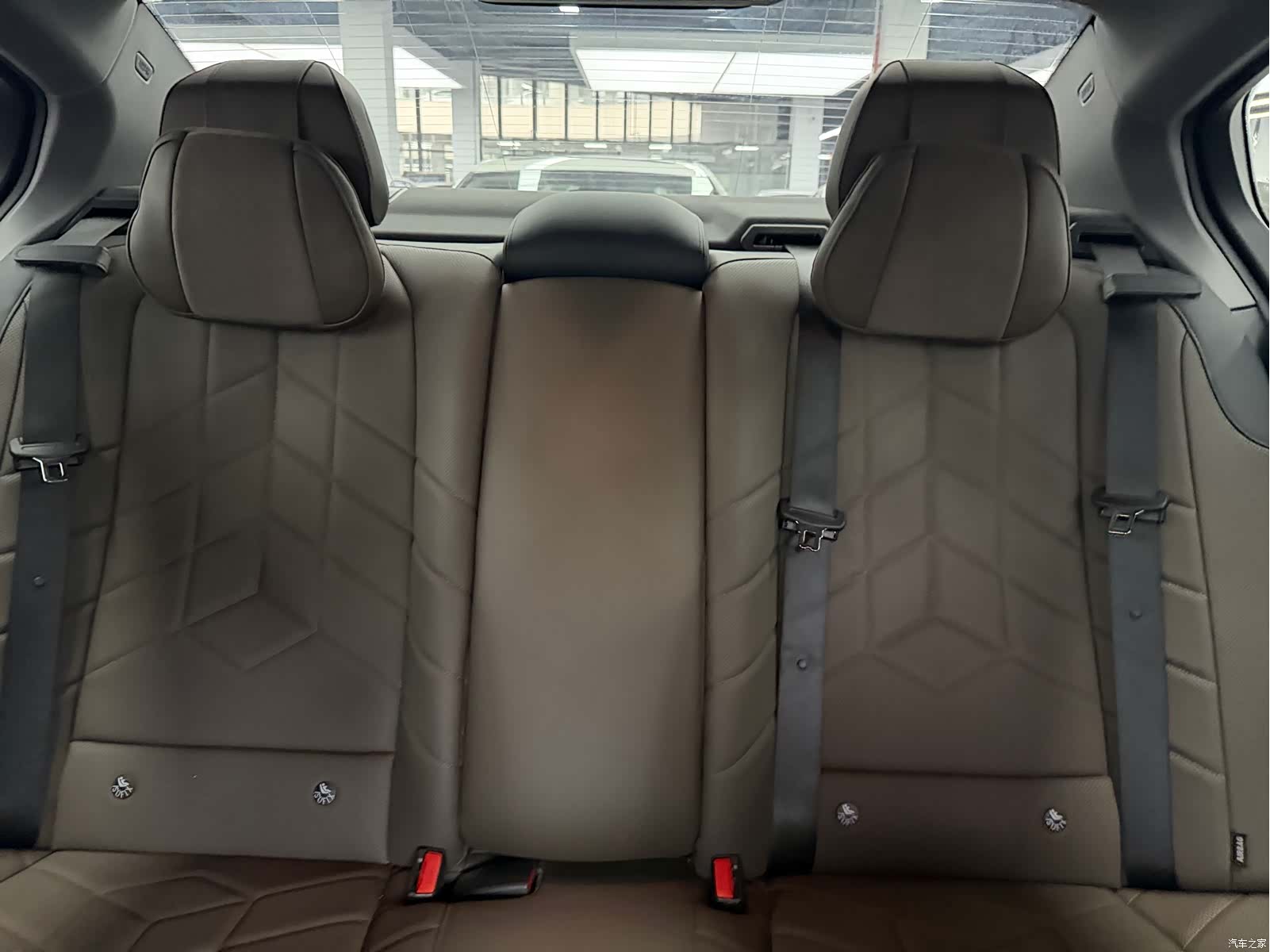 BMW 5 Series, 2025 11