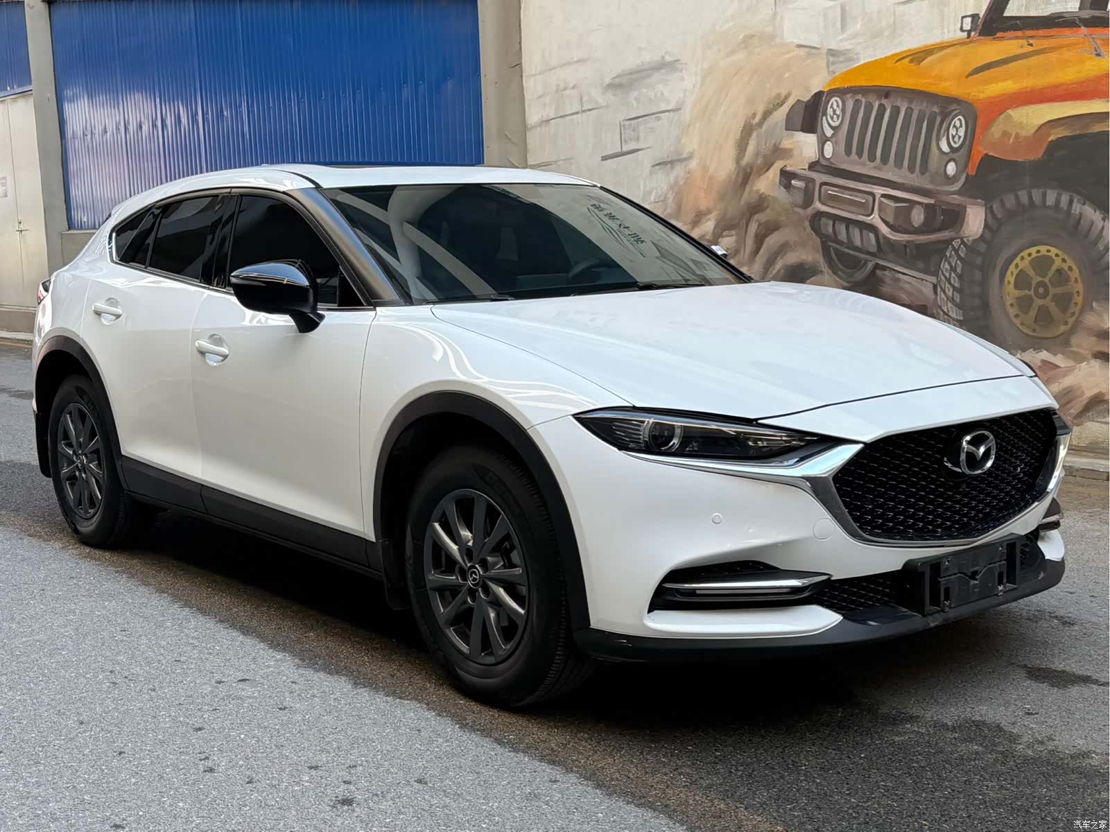 Mazda CX-4, 2023 3
