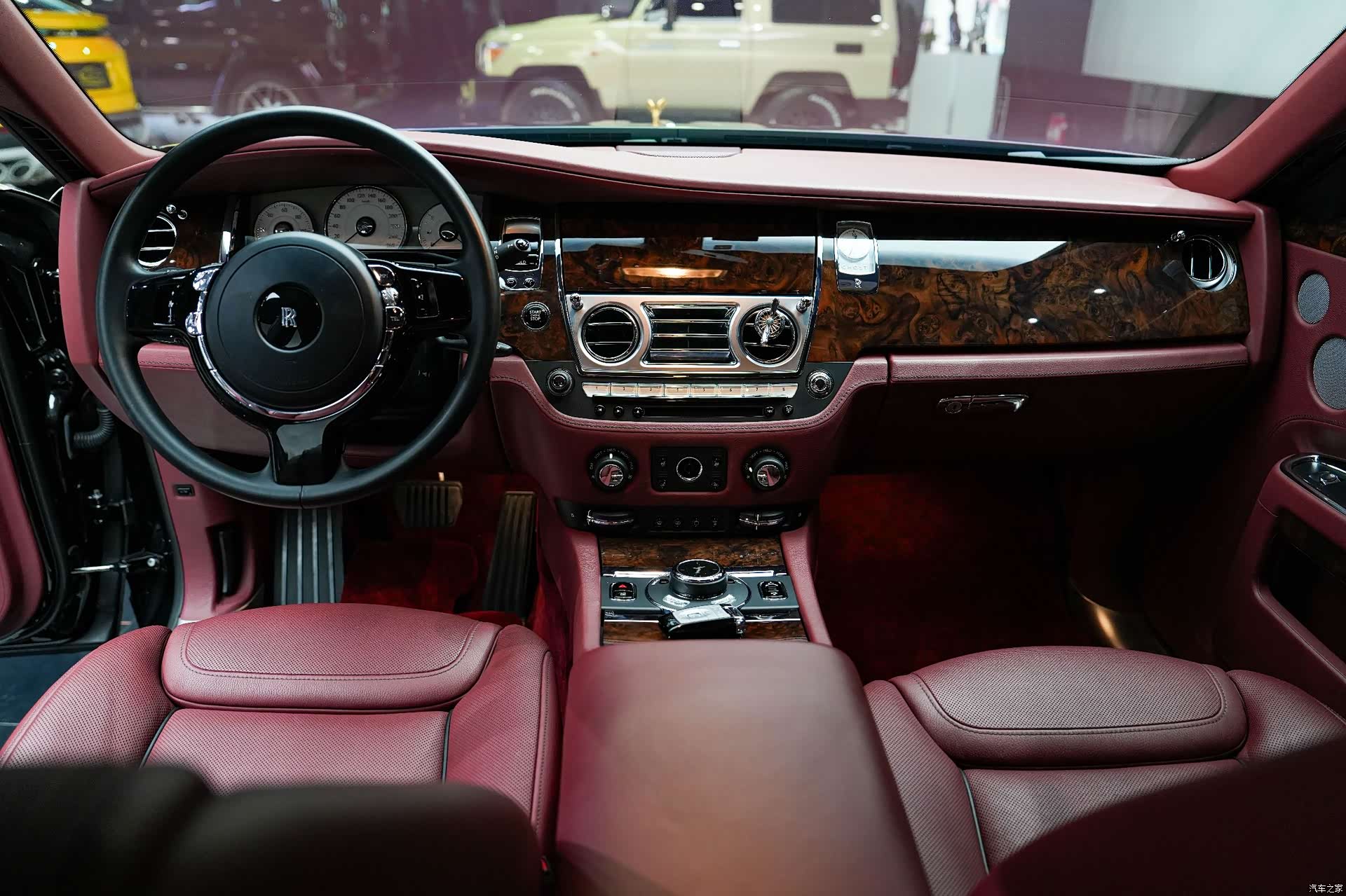 Rolls-Royce Ghost, 2017 16